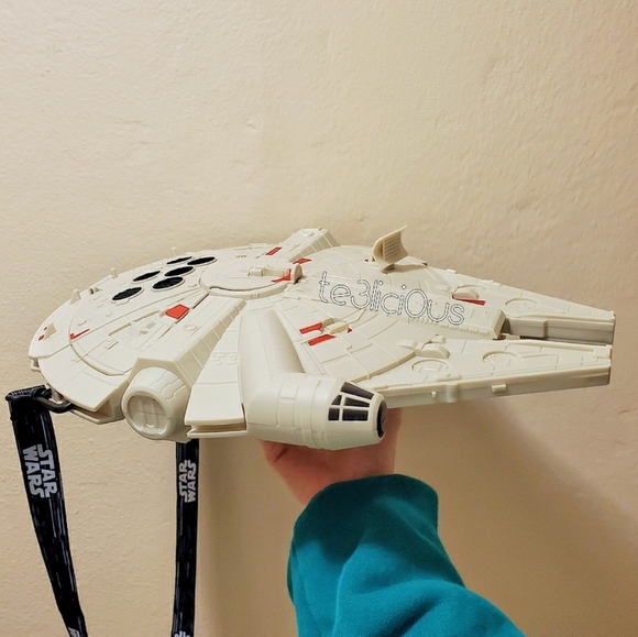 DISNEY MILLENNIUM FALCON LIGHT UP POPCORN BUCKET - Picture 4 of 8